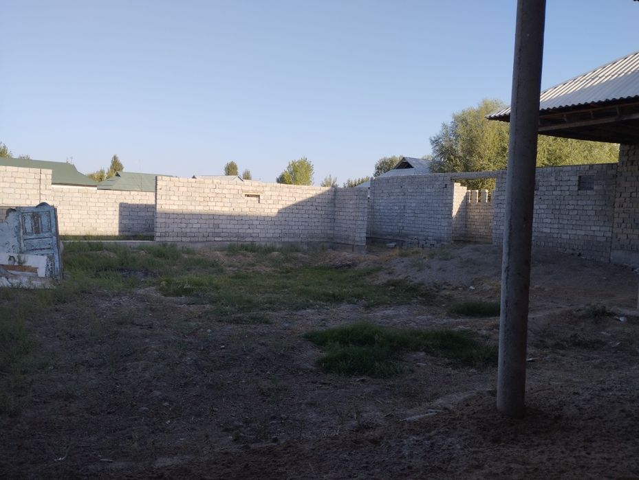 10 хонали уй сотилади