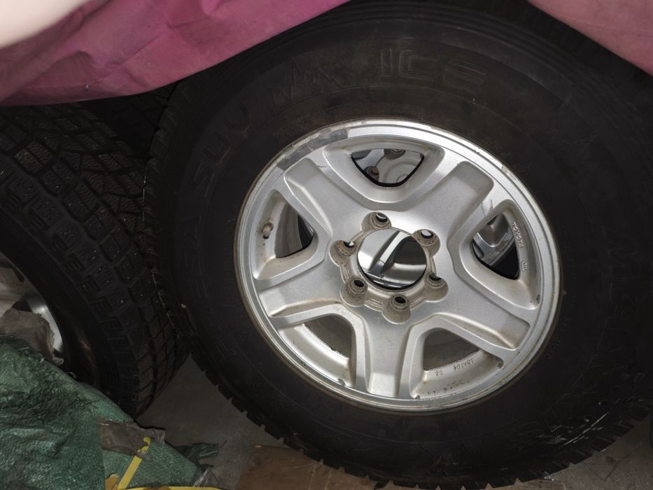 Продам резину с дисками 265 70 R16