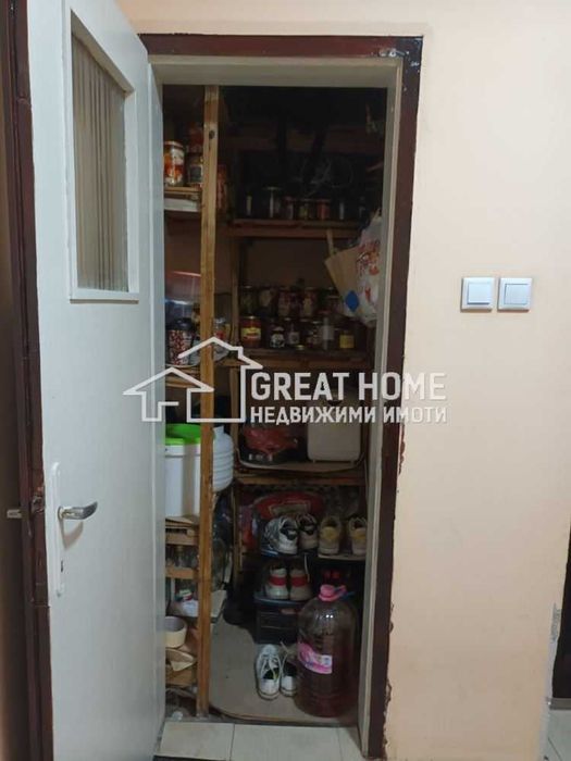 Продава се Четиристаен апартамент в Търговище, Център - 124 кв.м за 848 €/кв.м - Снимка #3