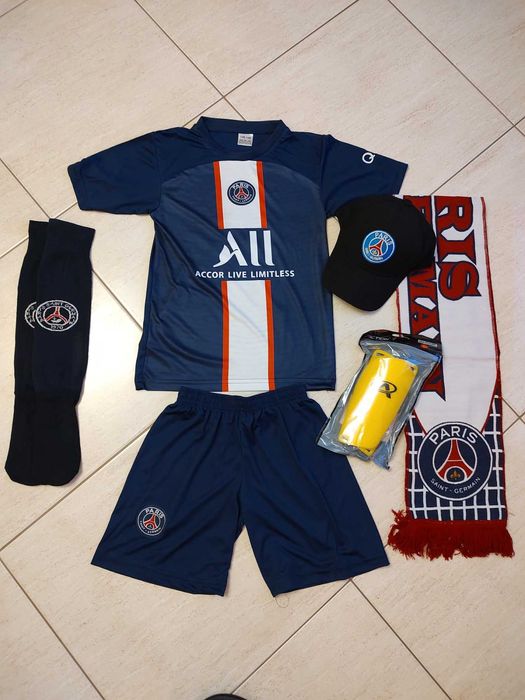Екип + Калци Неймар 2023г Ново Комплект Футбол ПСЖ Неймар Ново