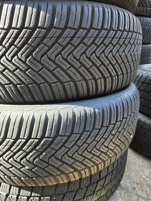4бр. 215 60 17 Continental всесезонни.
