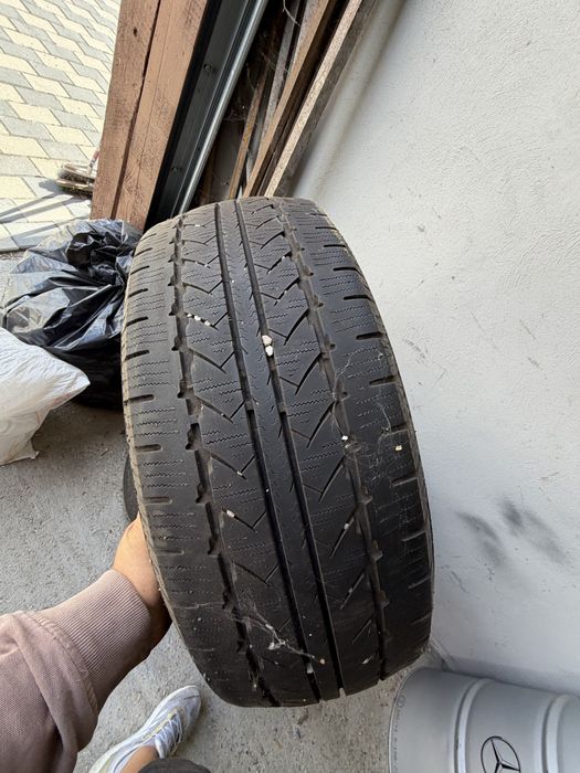 Anvelope iarna 235/65/16C