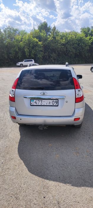 Продаю приора универсал