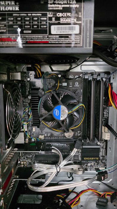 Sistem/PC home lab/ server/NAS/media, suporta 10X HDD