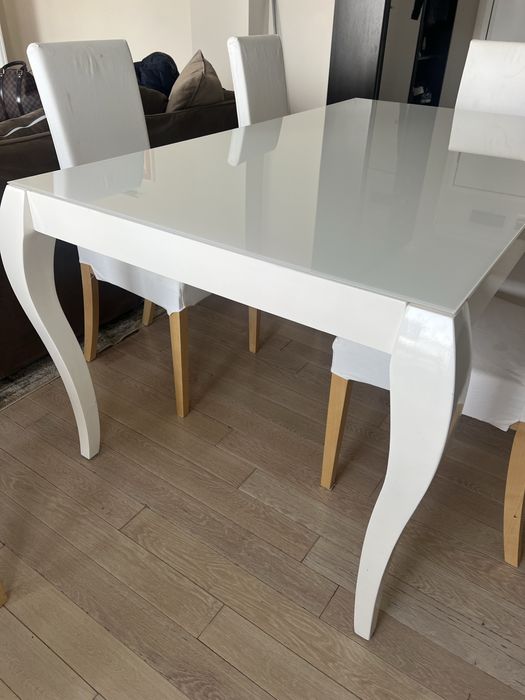 Дизайнерска маса в бяло от Мартинели