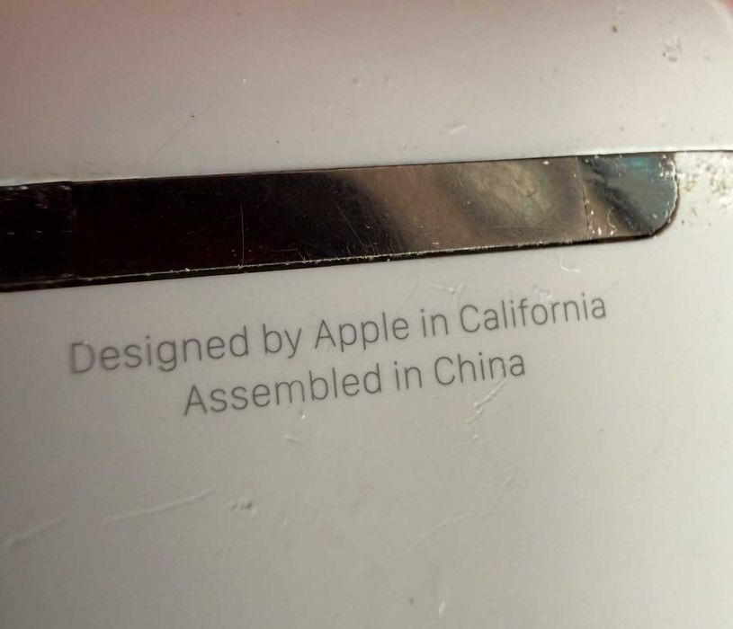 Apple AirPods Model 1523 - За части, само дясна слушалка