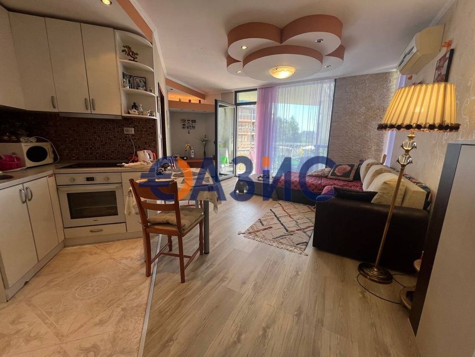 Продава се Двустаен апартамент в к.к. Слънчев бряг - 71 кв.м за 557 €/кв.м - Снимка #10