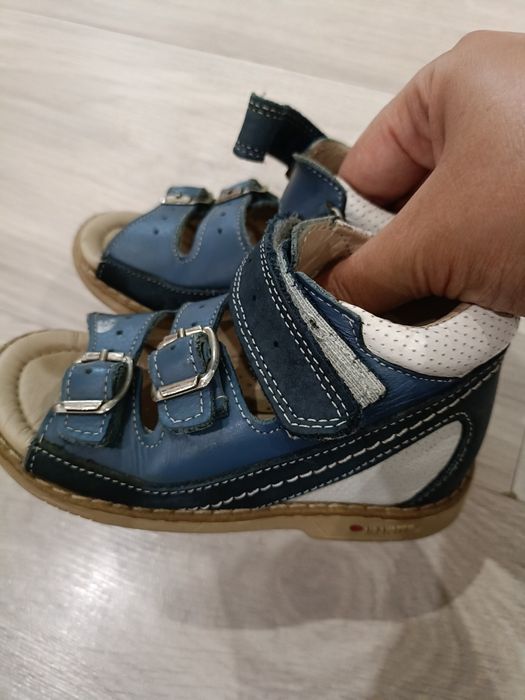 Продам 2 пары ортопедической обуви