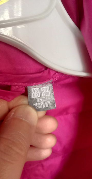 Легкая куртка на девочку лет 6-7