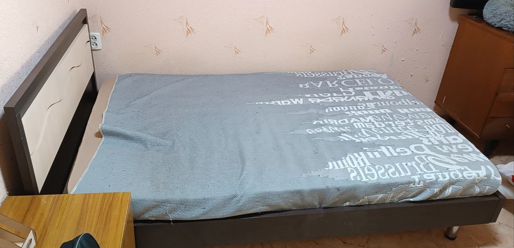 Продам кровать 130х200