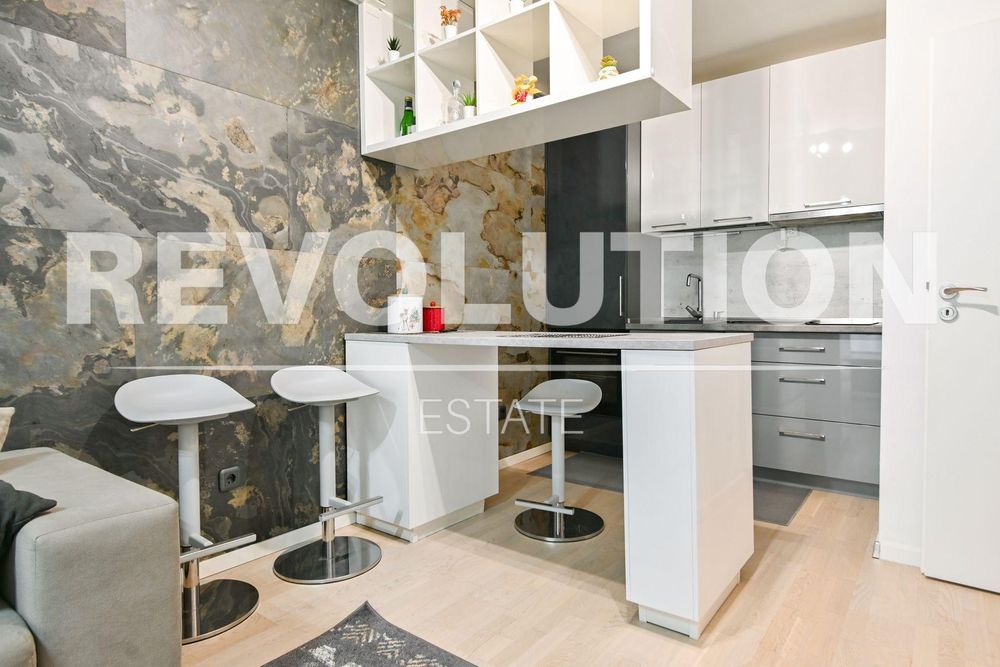 Двустаен апартамент с ПАРКОМЯСТО в ж.к. Малинова долина.