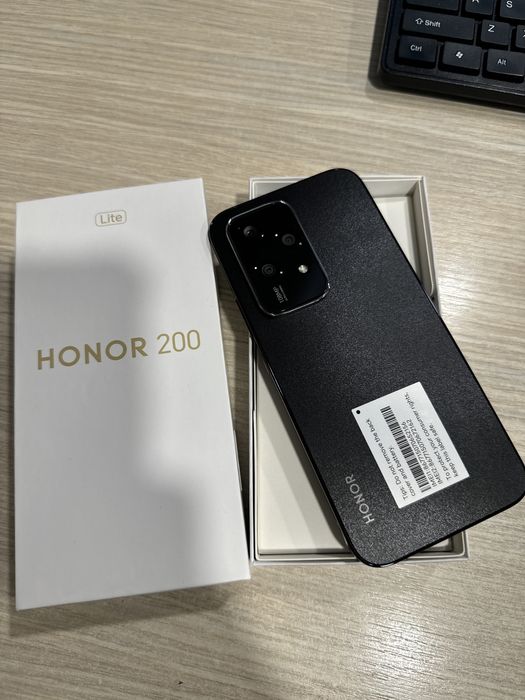Honor 200 Lite, 8GB RAM, 256GB, 5G, Midnight Black, Impecabil/CA NOU!