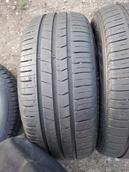 Vand 2 anvelope 185 55 14 tracmax de vara bune
