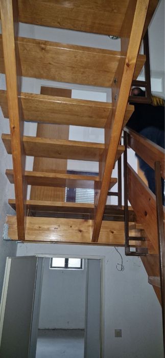 Scara lemn masiv interior