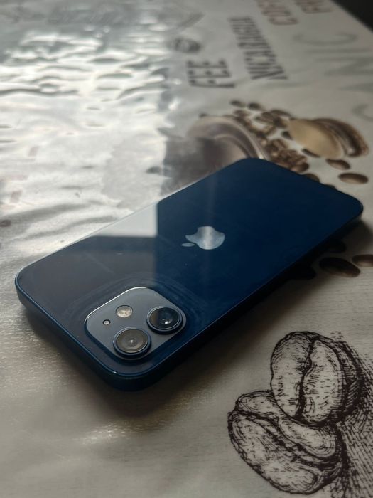 Айфон 12 есть царапины