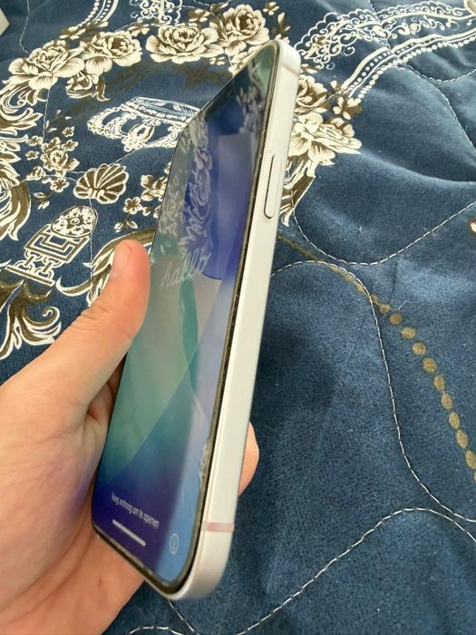 Продам Iphone 15