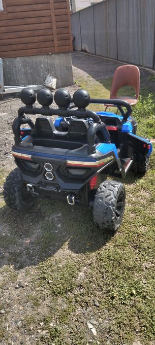 Продам машинку  в