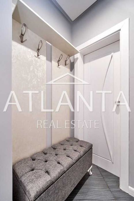 Продава се Тристаен апартамент в Варна, Цветен квартал - 106 кв.м за 2340 €/кв.м - Снимка #7