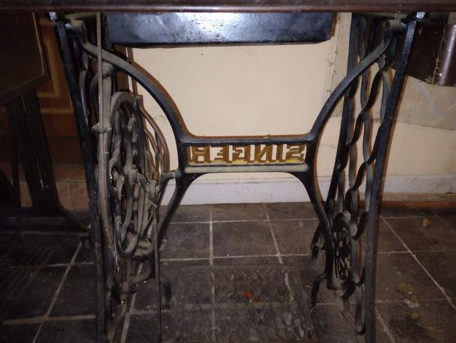 Mașini de cusut Singer