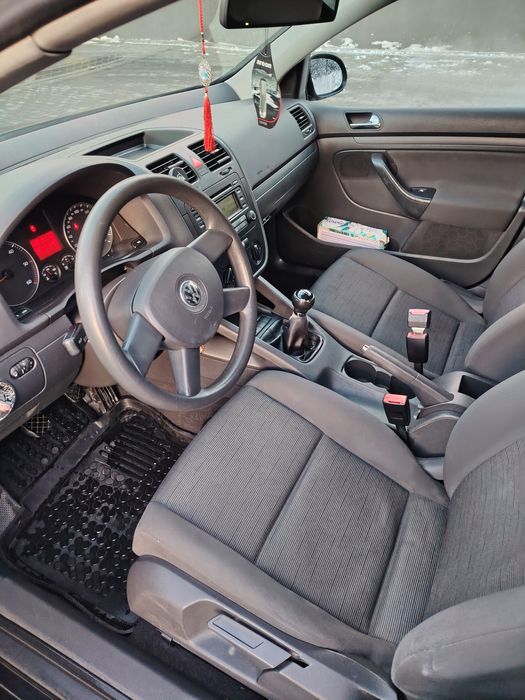 Vând golf 5, 1.9tdi