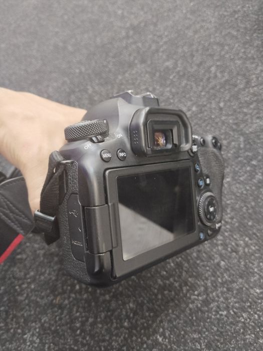 Продам Canon 6d mark 2