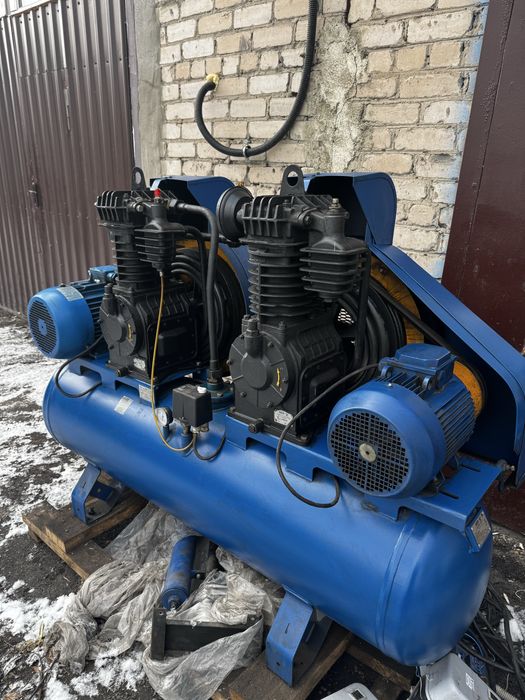 Продам воздушный компрессор