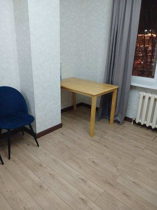 Девушку на подселение