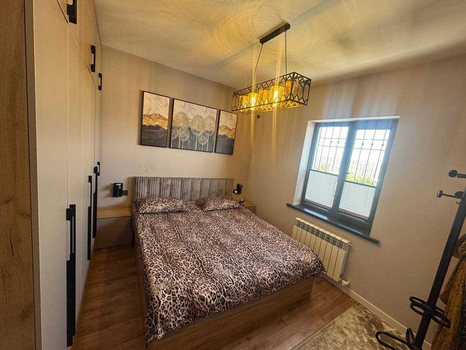 3xona+4xona qo'shilgan 79m2 kadastrda+12m2+35m2 bor Medgaradok