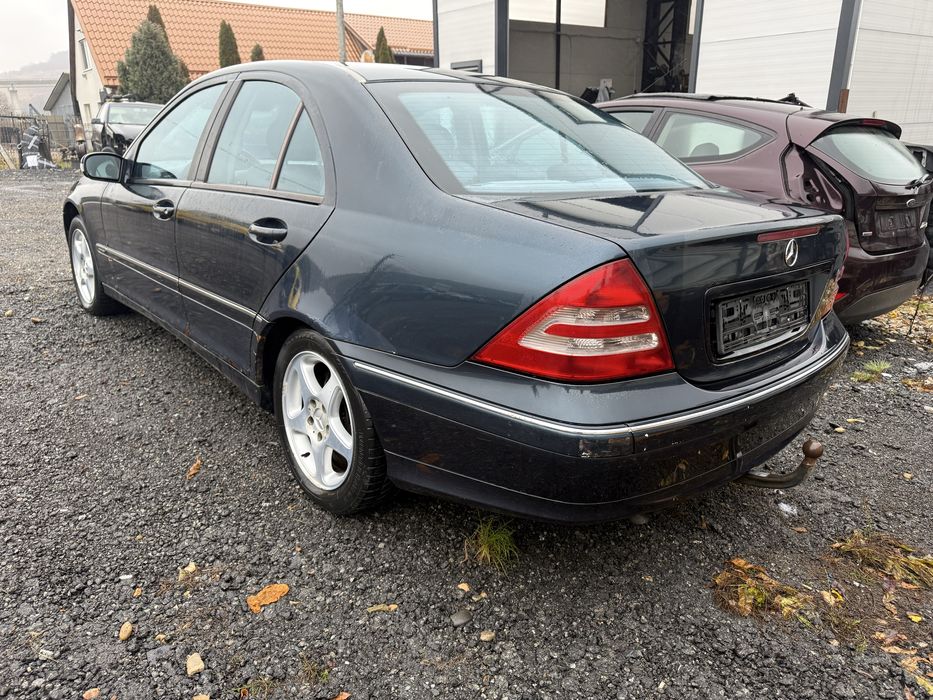 bara fata mercedes benz w203 dezmembrari mercedes w203