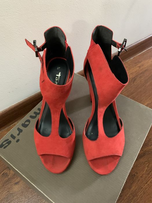 Босоножки летние