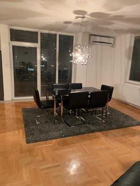 Дава се под наем Тристаен апартамент в Бургас, Център - 83 кв.м за 280.5 € - Снимка #1