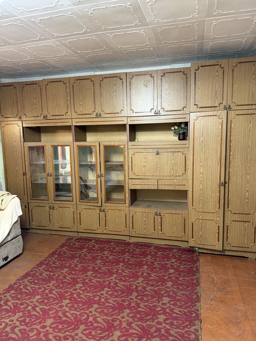 Срочно за 20000 отдам стенку