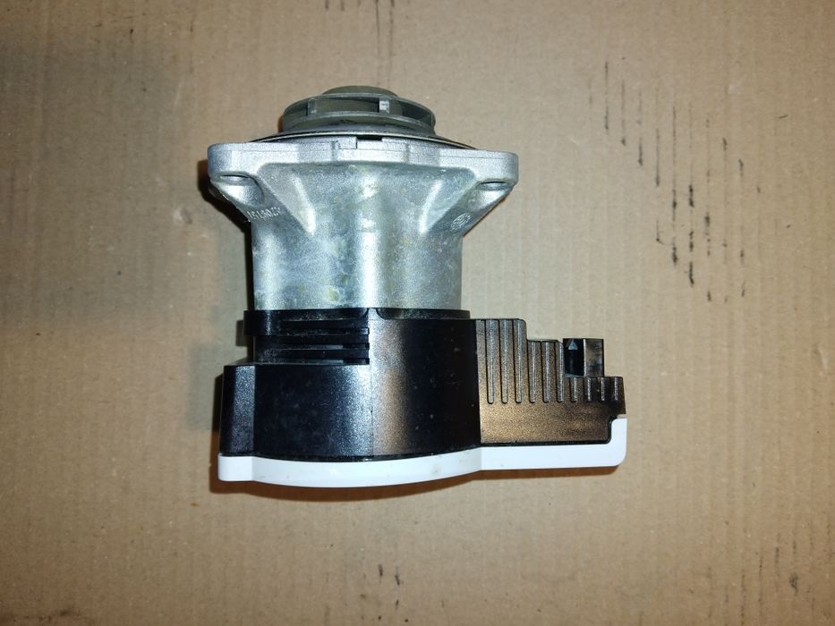 Wilo Para 25/8-75/SC Grundfos UPM2 15-60 AO Pompa recirculare piscina