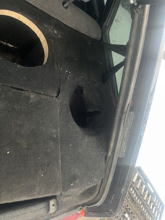 Полка для любители музыки