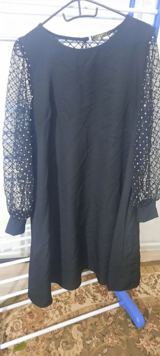 платье черное с рукавами