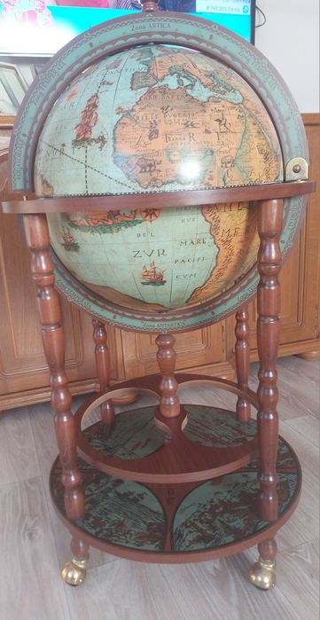 Продам глобус бар
