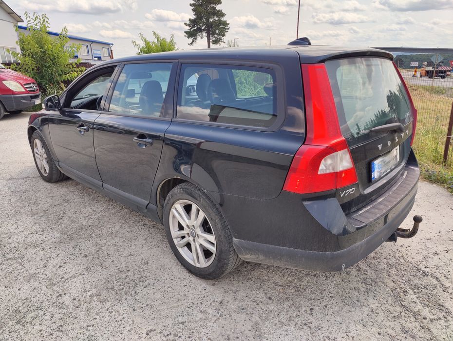VOLVO V70 2010 — imagine 2