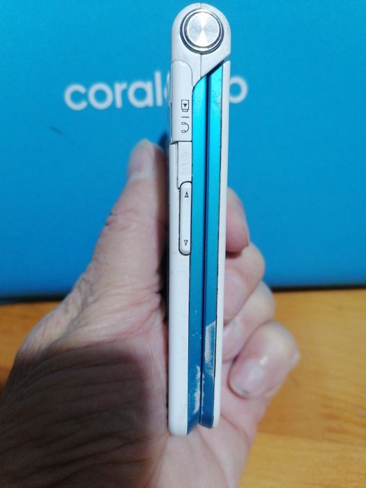 Продаеться телефон Anycall модель SCH-W830 от компании Samsung