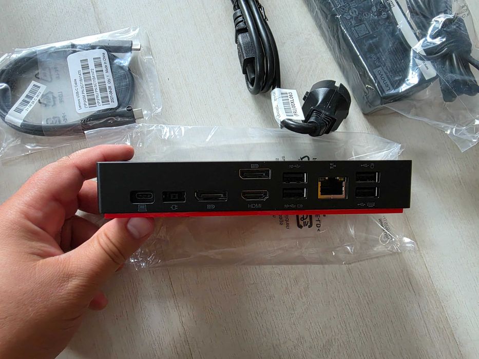 Docking station Lenovo ThinkPad USB-C stare foarte buna