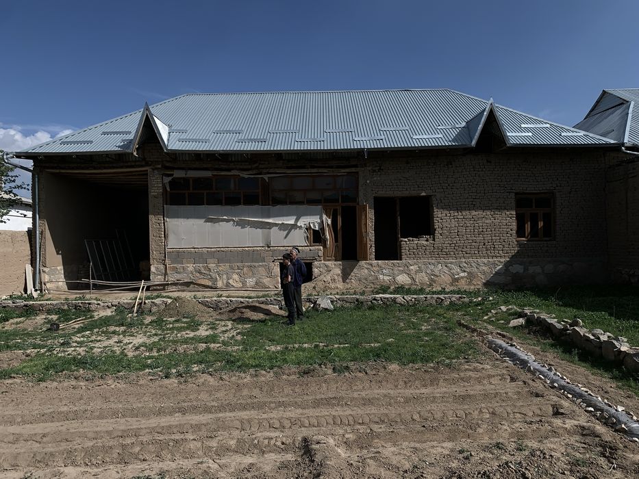 Ховли сотилади срочно!