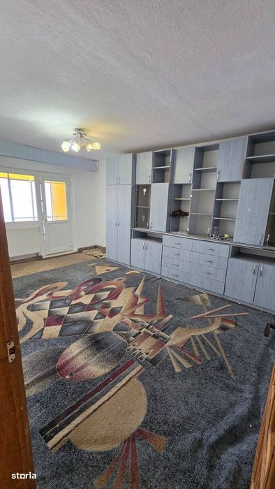 Vand apartament 3 camere et 1