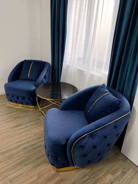 Set 2 fotolii catifea bleumarin, design modern, elegante, stare impecabilă