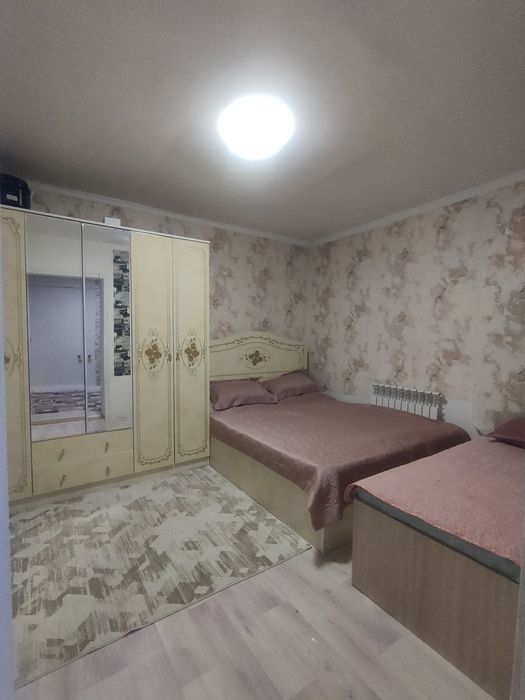 Времянка возле арки в Ынтымак