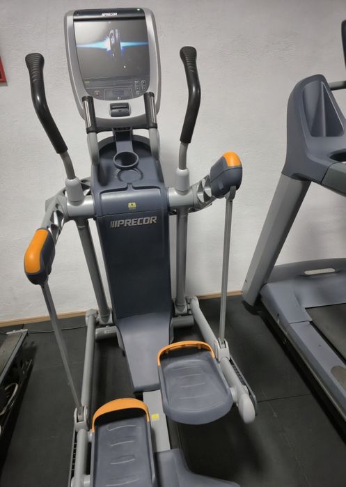 Precor AMT 100i Adaptive Motion Elliptical Trainer !!!
