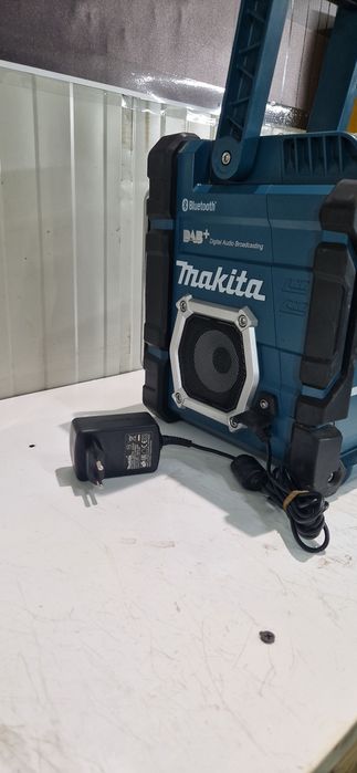 Boxă portabila makita dmr 112