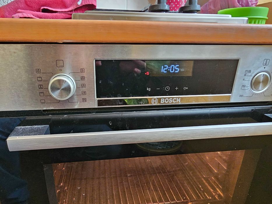 Фурна за вграждане Bosch HBG5370S0
