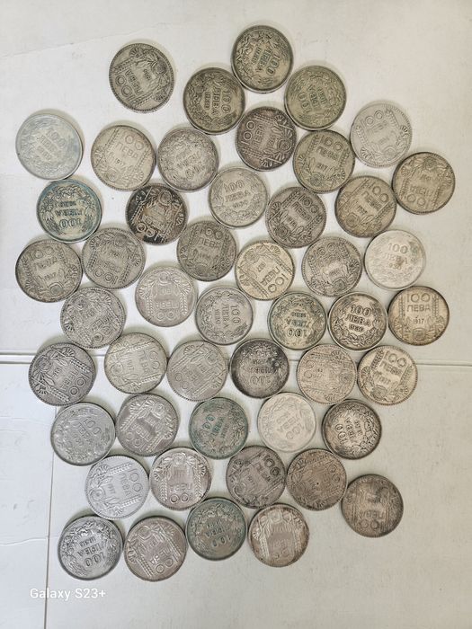 Продавам сребърни столевки от 1930 от 1934 и от 1937 години.Цената е з