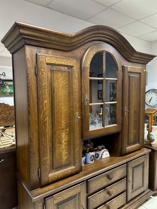 Масивен Бюфет Холандия