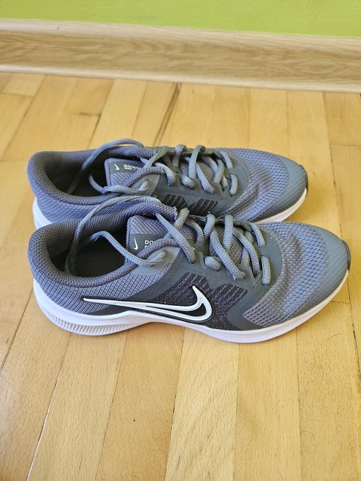 Момчешки обувки Nike 35.5- 37.5 номер