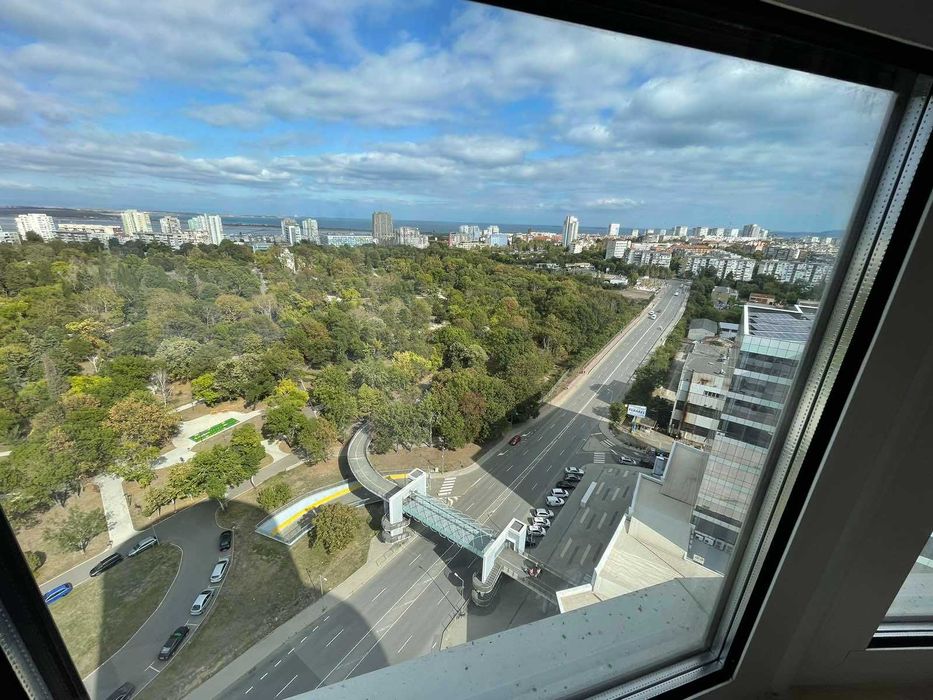 Дава се под наем Тристаен апартамент в Бургас, Славейков - 120 кв.м за 950 € - Снимка #8